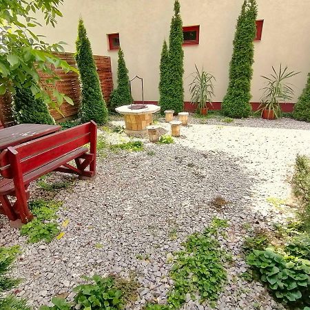 Villa Aida Apartman Hajdúszoboszló Buitenkant foto