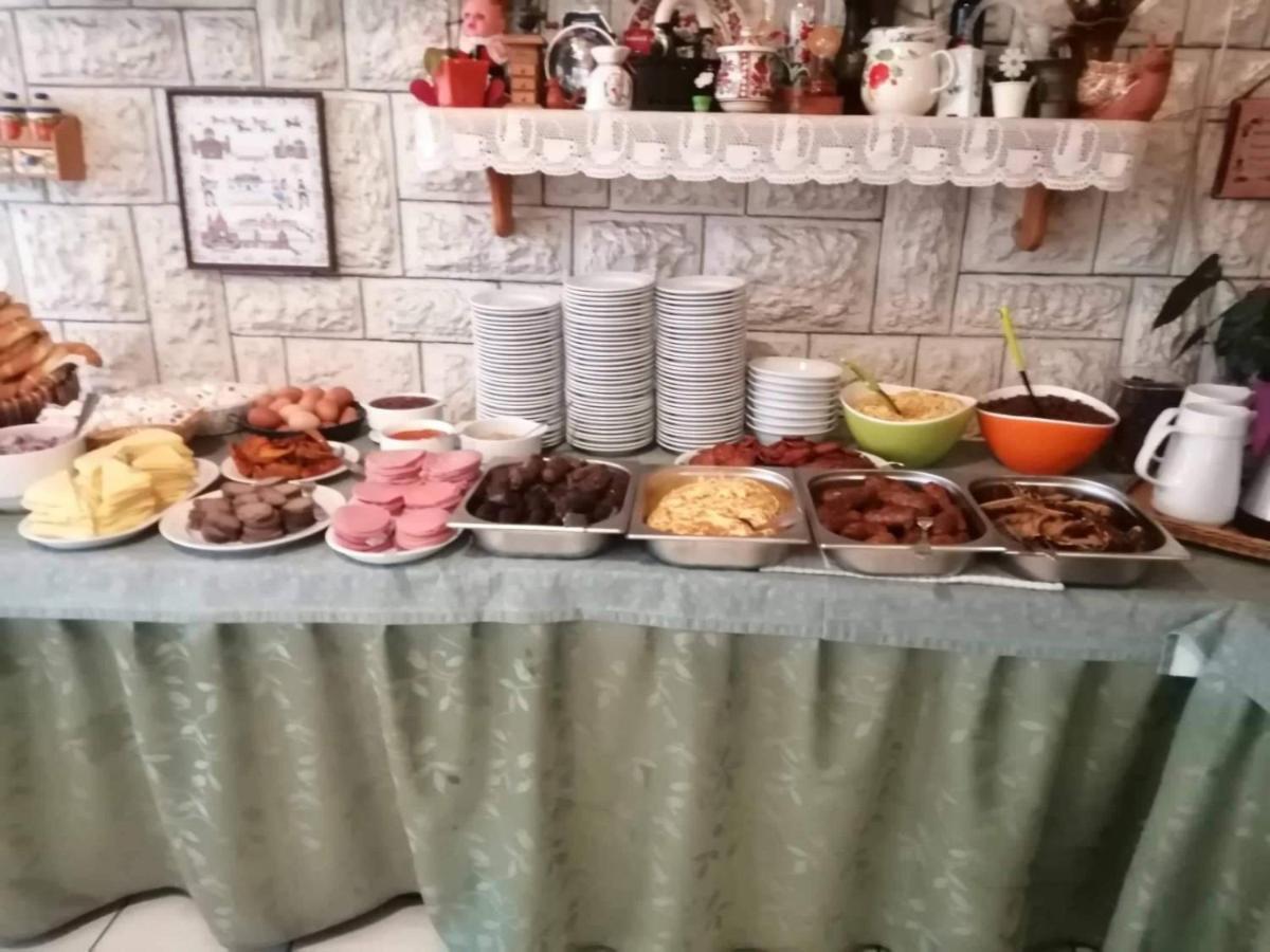 Villa Aida Apartman Hajdúszoboszló Buitenkant foto
