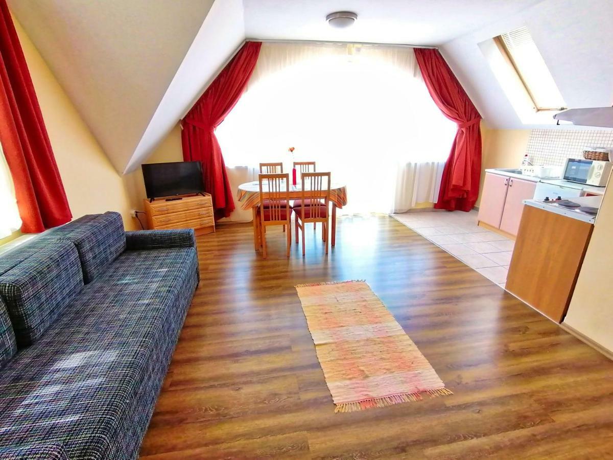 Villa Aida Apartman Hajdúszoboszló Buitenkant foto