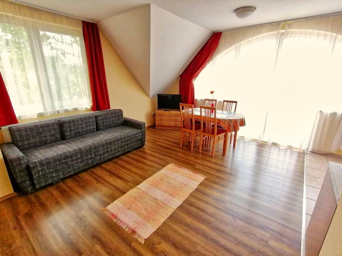 Villa Aida Apartman Hajdúszoboszló Buitenkant foto