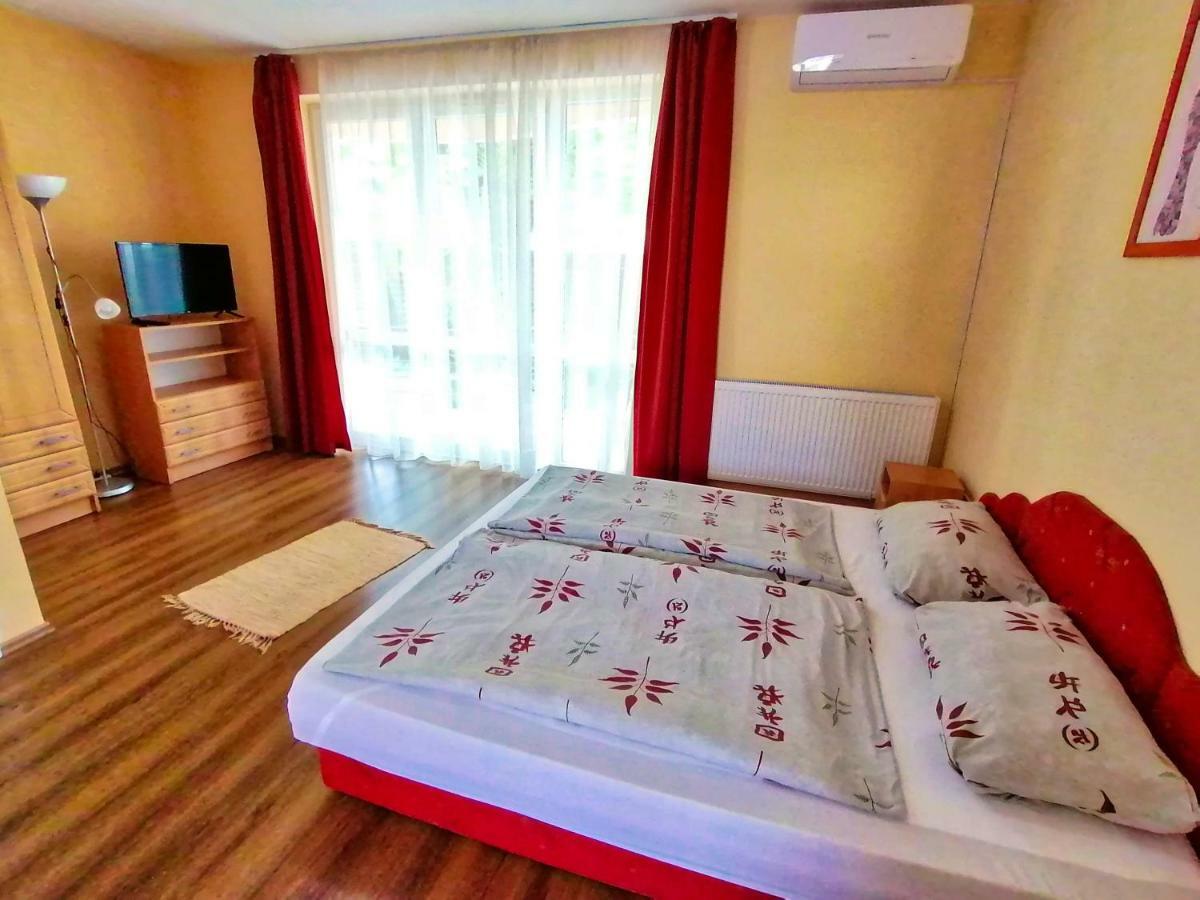 Villa Aida Apartman Hajdúszoboszló Buitenkant foto