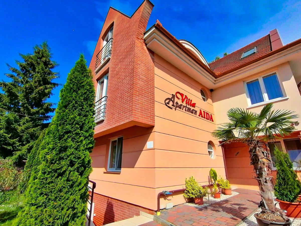 Villa Aida Apartman Hajdúszoboszló Buitenkant foto