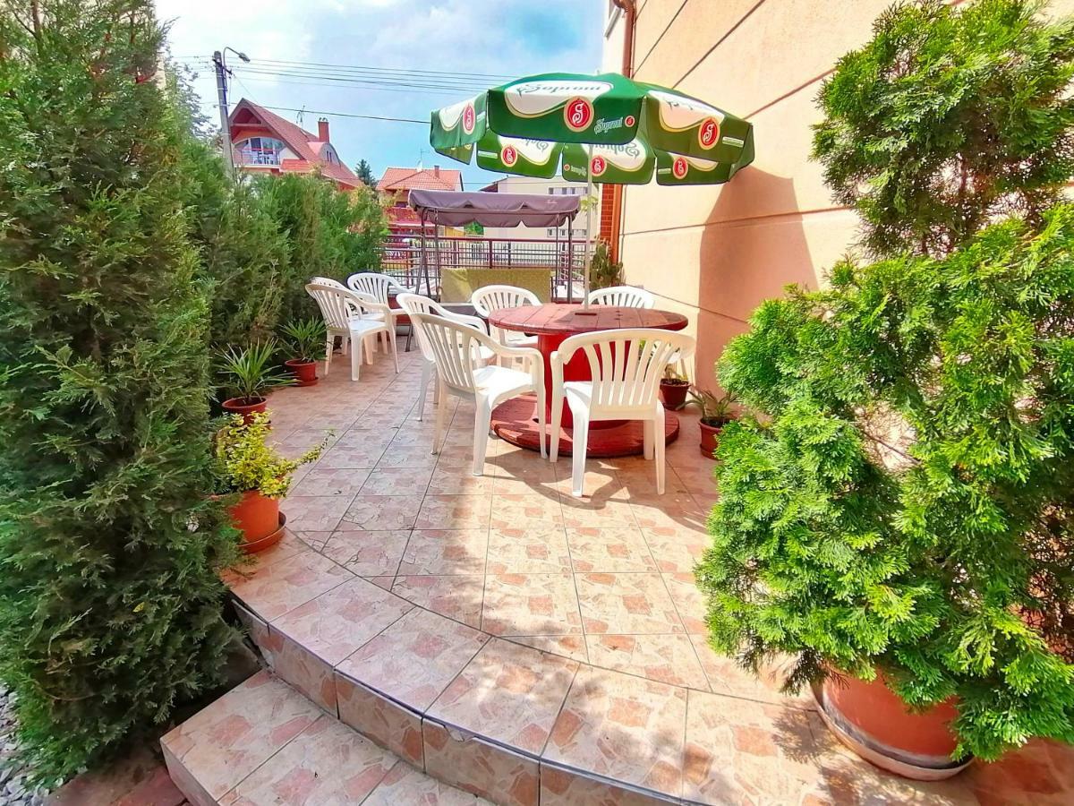 Villa Aida Apartman Hajdúszoboszló Buitenkant foto