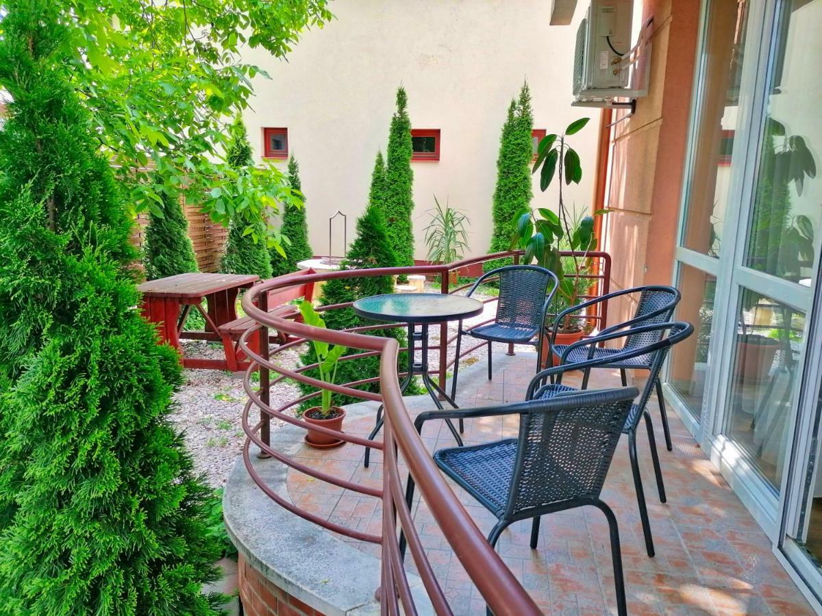 Villa Aida Apartman Hajdúszoboszló Buitenkant foto