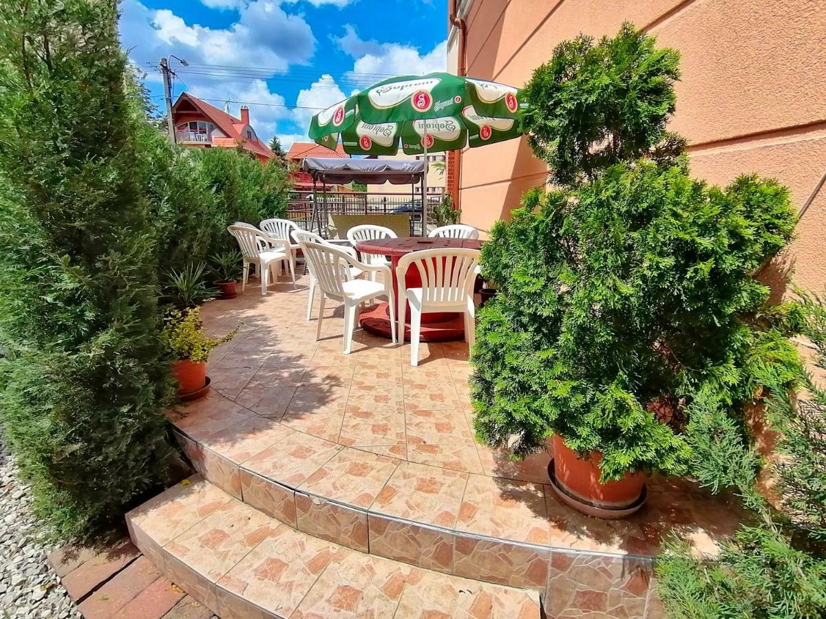 Villa Aida Apartman Hajdúszoboszló Buitenkant foto