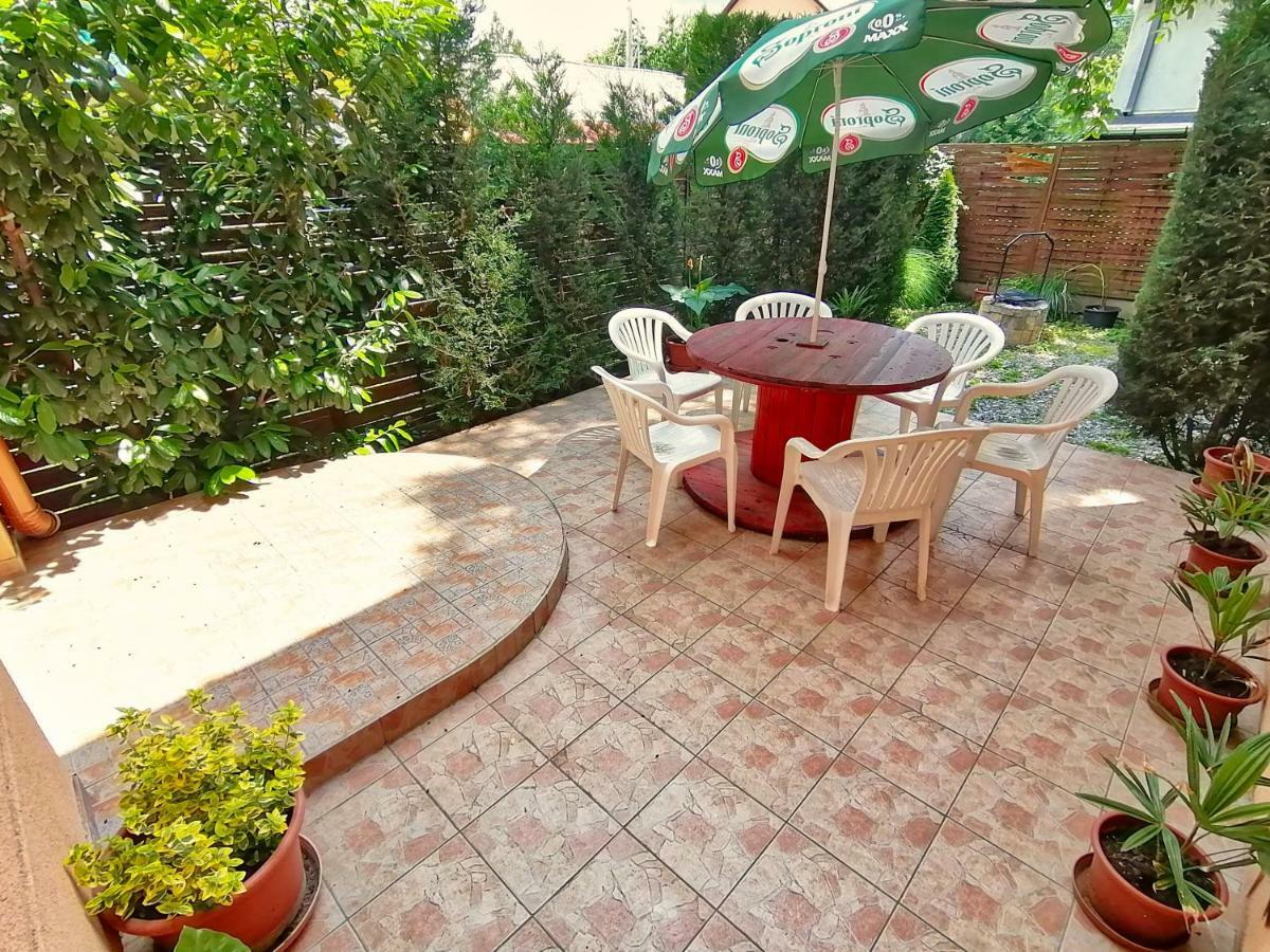 Villa Aida Apartman Hajdúszoboszló Buitenkant foto