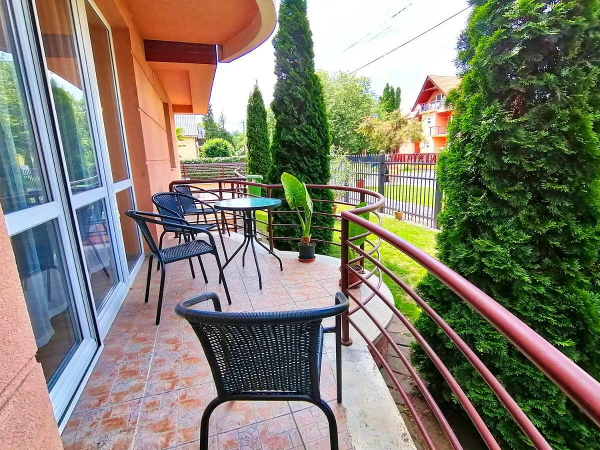 Villa Aida Apartman Hajdúszoboszló Buitenkant foto